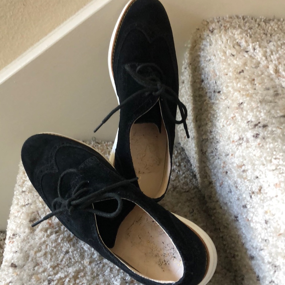Cole Hahn Black suede lace-up Oxford shoes. 7.5B
